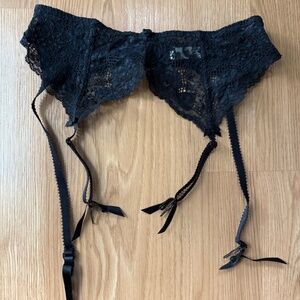 Victoria's Secret Garter Belt